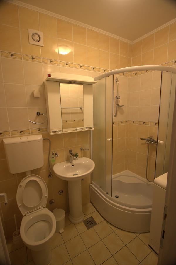 Lanterna Apartments Kotor Luaran gambar