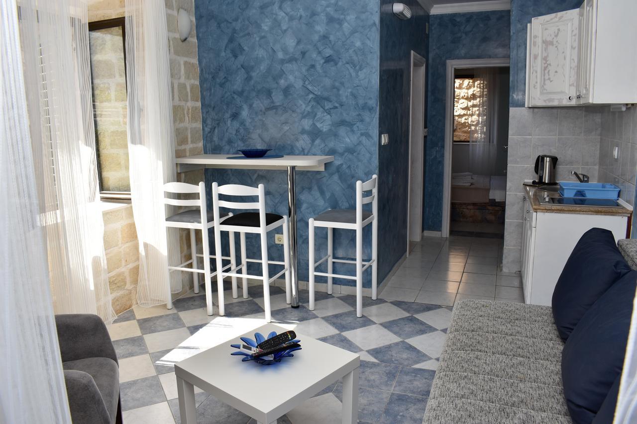 Lanterna Apartments Kotor Luaran gambar