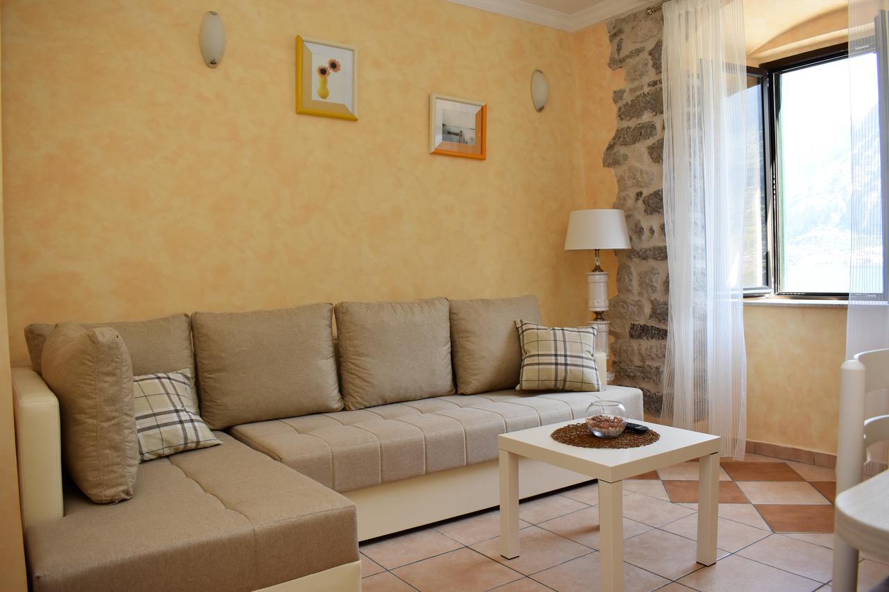 Lanterna Apartments Kotor Luaran gambar