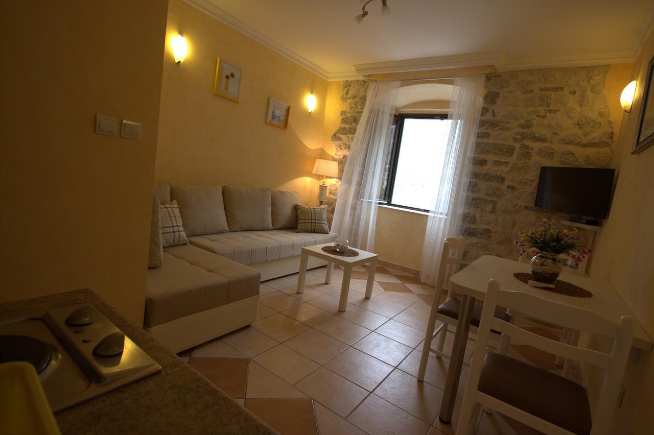 Lanterna Apartments Kotor Luaran gambar