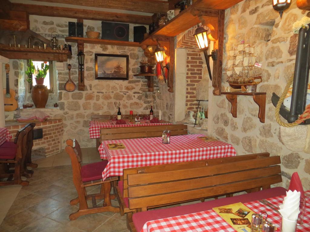 Lanterna Apartments Kotor Luaran gambar